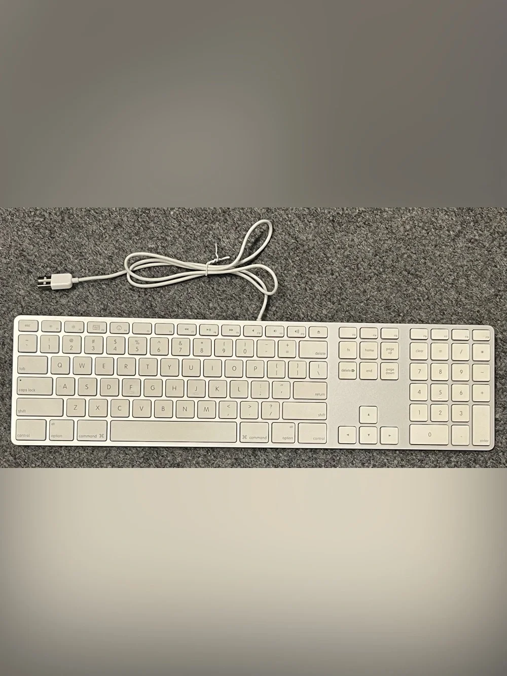 Apple Office Keyboard A1243 No. 2171 2 USB Ports